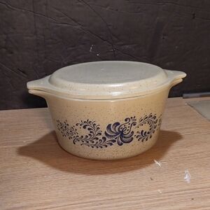 Vintage Pyrex Homestead Mixing Casserole Dish With Lid